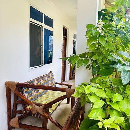 Lighthouse Guesthouse Nungwi Luaran gambar