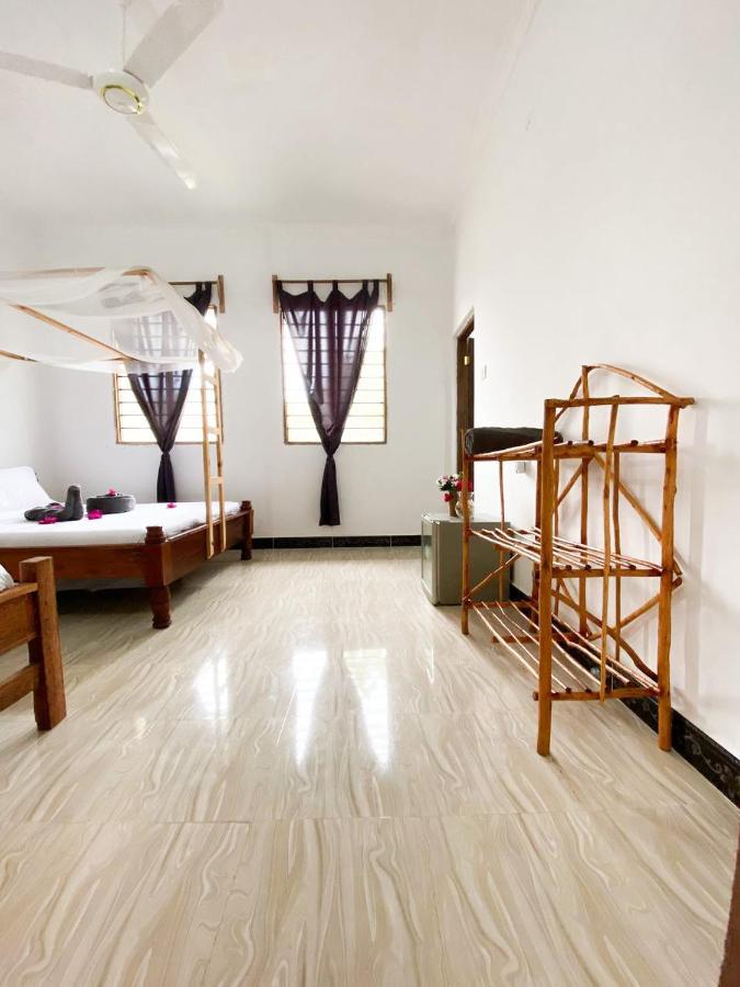 Lighthouse Guesthouse Nungwi Luaran gambar