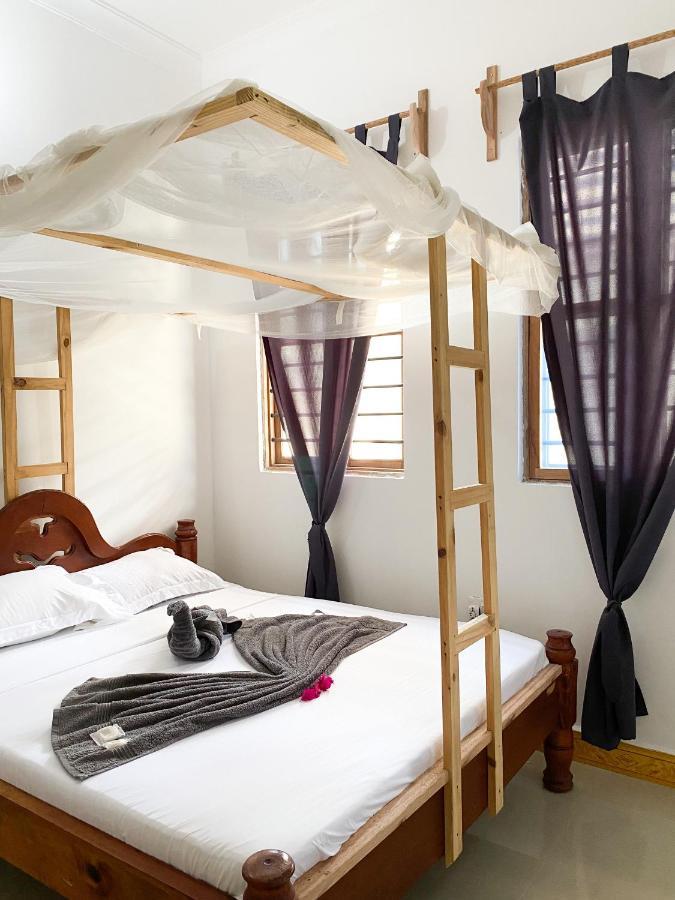 Lighthouse Guesthouse Nungwi Luaran gambar