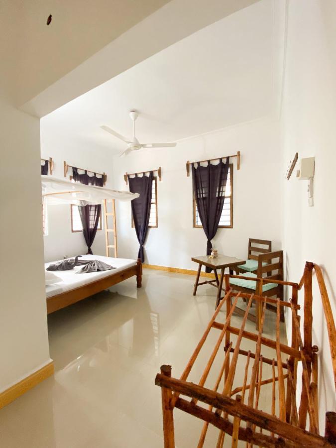 Lighthouse Guesthouse Nungwi Luaran gambar