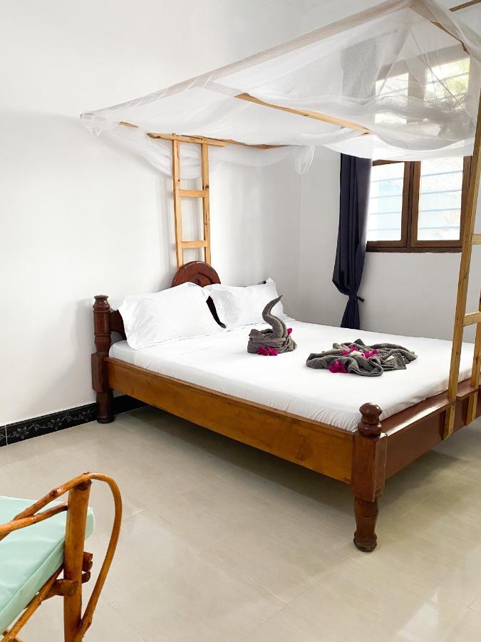 Lighthouse Guesthouse Nungwi Luaran gambar