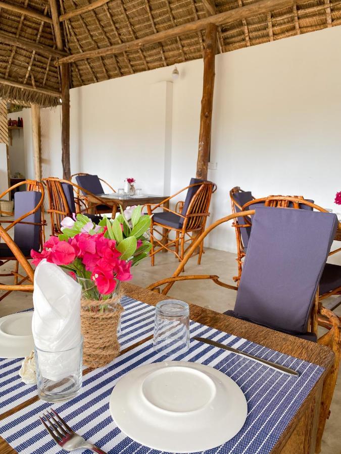 Lighthouse Guesthouse Nungwi Luaran gambar