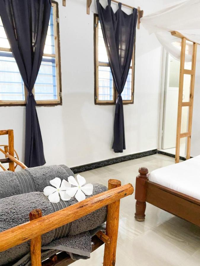 Lighthouse Guesthouse Nungwi Luaran gambar